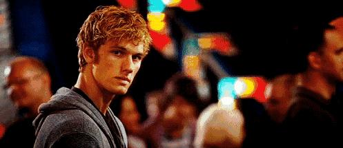 五星预定明年第一剧，奥斯卡男配和“龙哥”，演技颜值双保险！