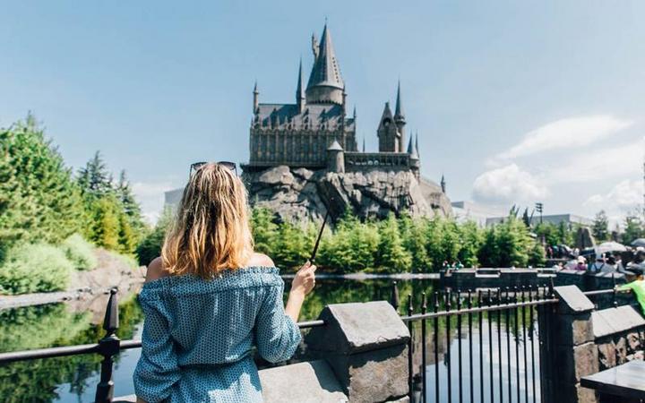 日本环球影城值得去的乐园,日本环球影城迪士尼乐园哪个更好