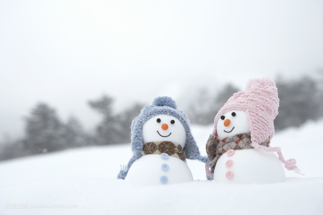 冬天洗完澡身上白皮屑擦什么,冬天洗完澡腿上特别痒怎么解决