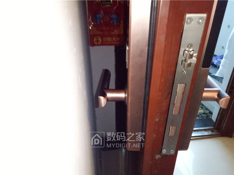 智能门锁拆解步骤,智能门锁拆解图解