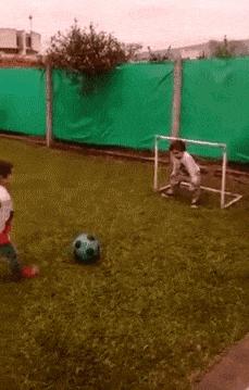 看样子真的拔不出来了，赶紧求助吧，晚了来不及了