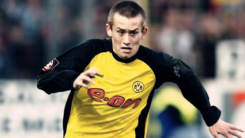 又一位大师告别足坛,罗西基之后,足坛再无莫扎特!