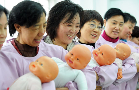 月嫂工资真的月入过万吗,月嫂月薪过万的原因有哪些