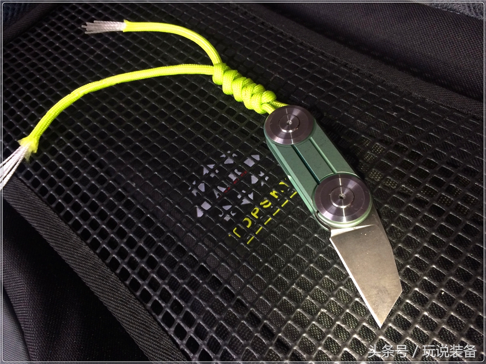 一把小刀的玩具,一把小巧的小刀