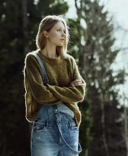 最近很火的针织衫打底,2022时尚潮流百搭针织衫打底单穿