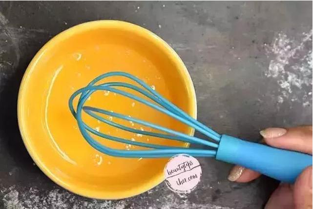 冬天手又红又紫怎么办,冬天手特别干燥怎么样可以保湿