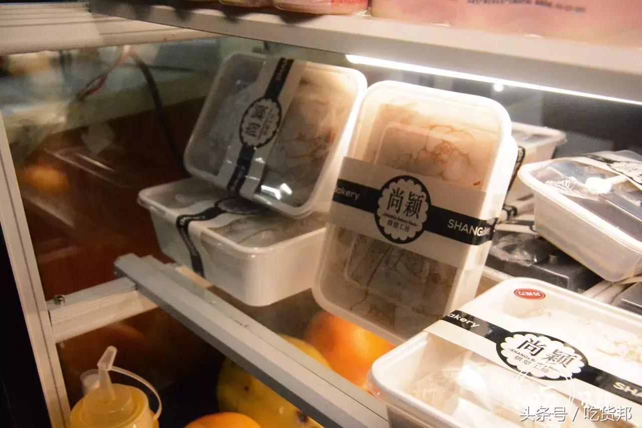 脏脏包网红食物测评,网红脏脏包里面没有爆浆