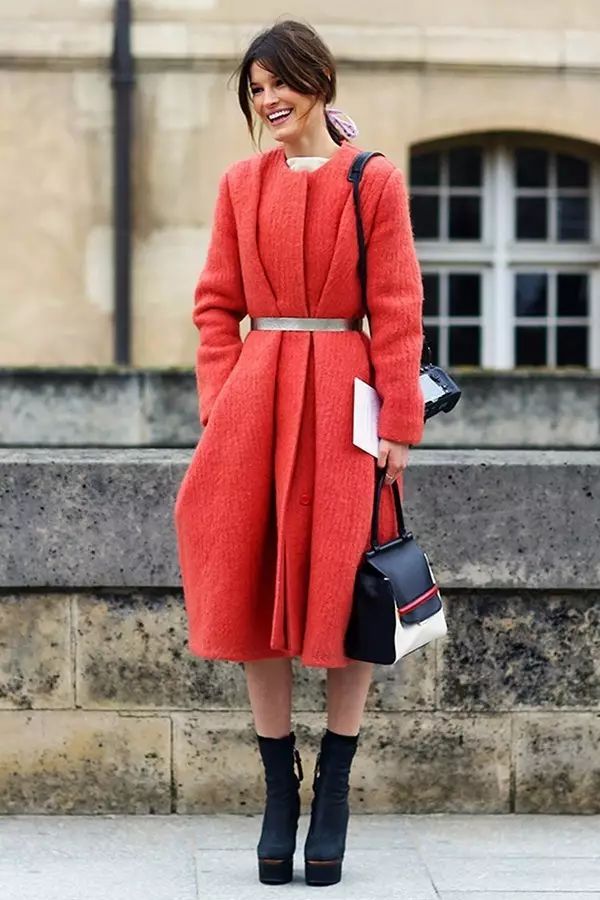 想做个时髦精你选对t恤了吗,秋冬怎么穿裙子好看又不冷