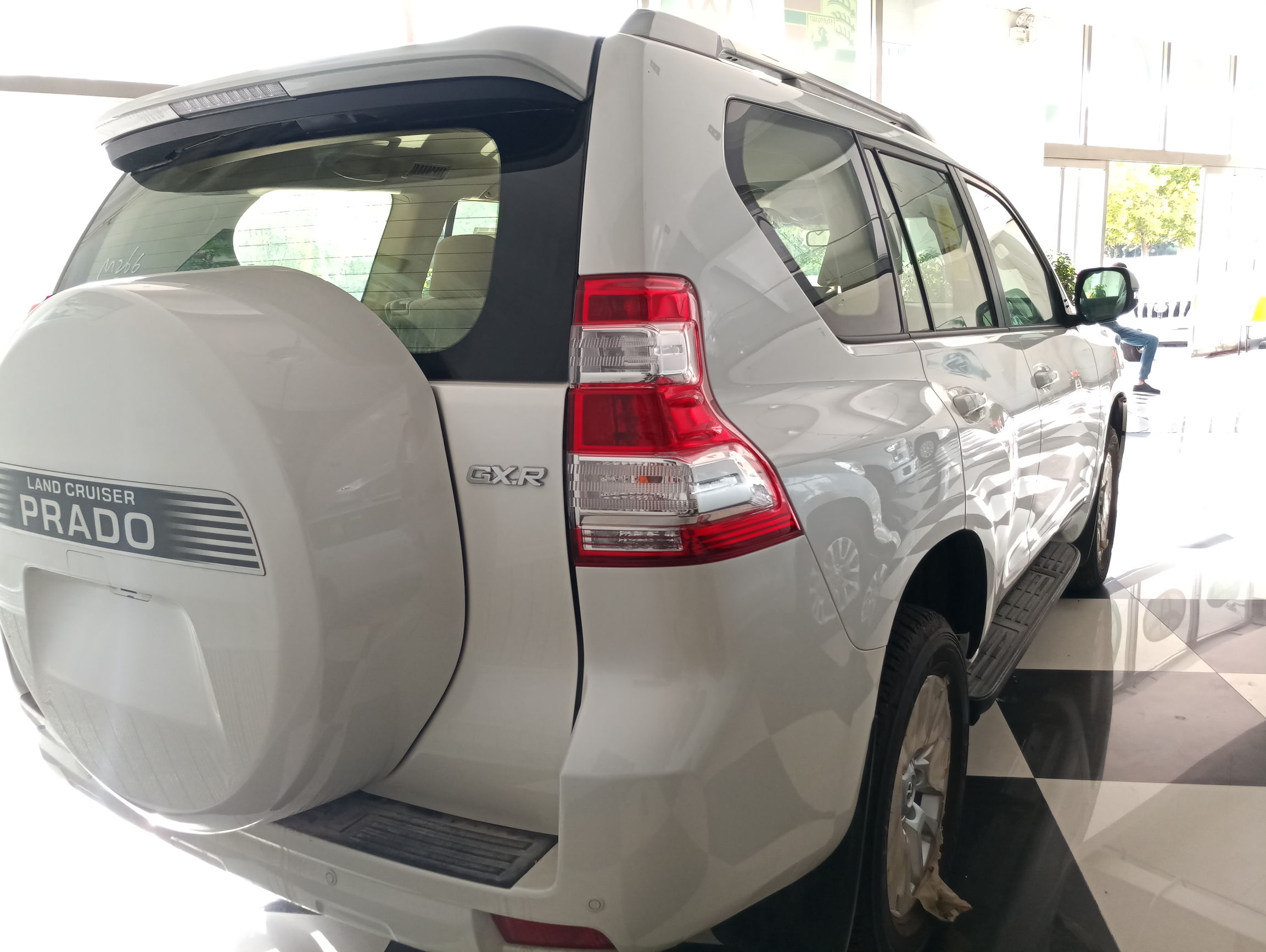 中东版普拉多霸气视频,中东版普拉多释放动力