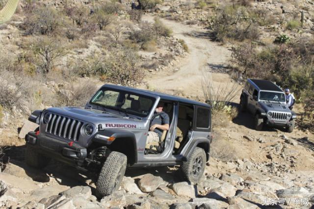 外媒评全新牧马人:越野能力更加强悍,公路行驶舒适性也有很大