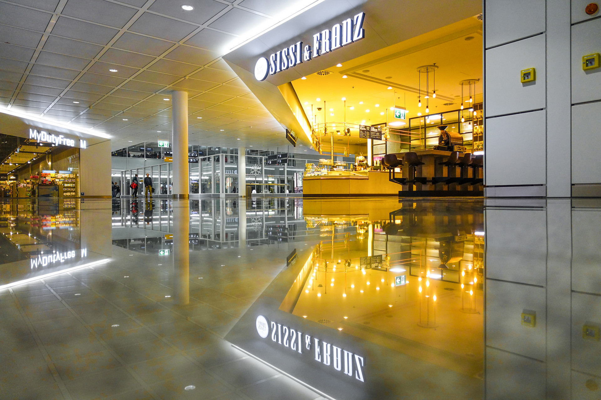 乘坐飞机携带白酒有哪些规定,乘坐飞机酒类如何携带