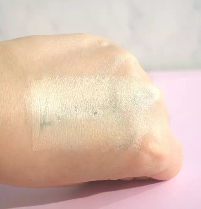 yslniki气垫和阿玛尼蓝气垫测评,ysl气垫推荐公认好用第一名测评