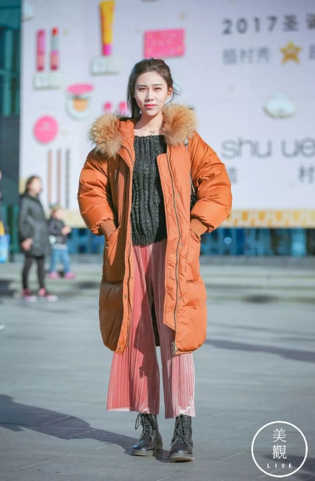 路人街拍表白,表白被拒绝还被说丑