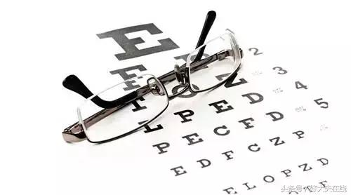 老年人做近视眼手术靠谱吗,4种近视手术哪种好