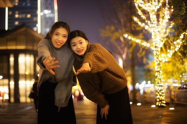 到成都的街头走一走女生完整版,到成都街头走一走