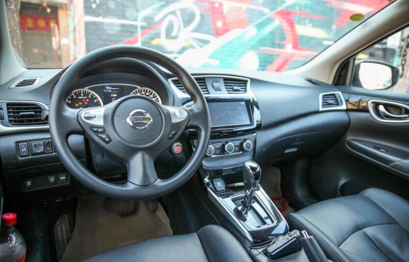 圣诞节热恋生活日记,开着轩逸陪女朋友搜集北京的圣诞树