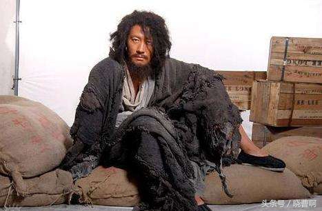 有个非常非常邋遢的室友,有个很邋遢东西很多的舍友