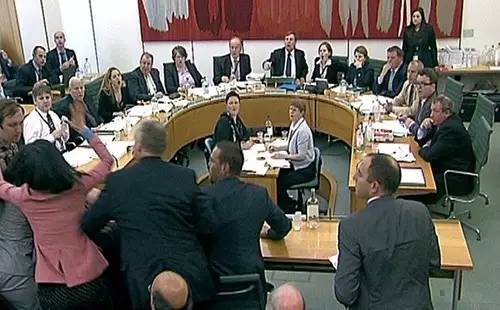 开讲|培风夜话：美眉，教你几招防身术！