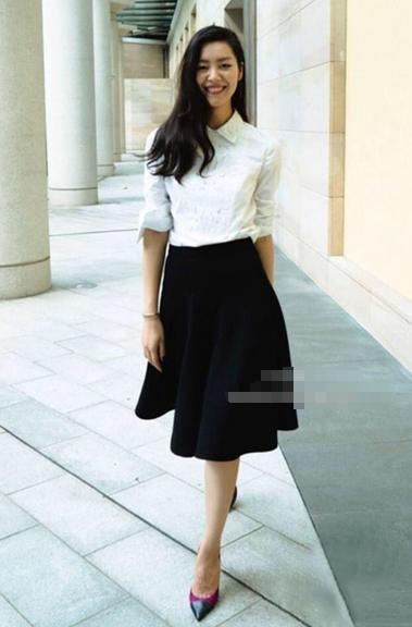 大幂幂开叉白裙,大幂幂红色抹胸长裙