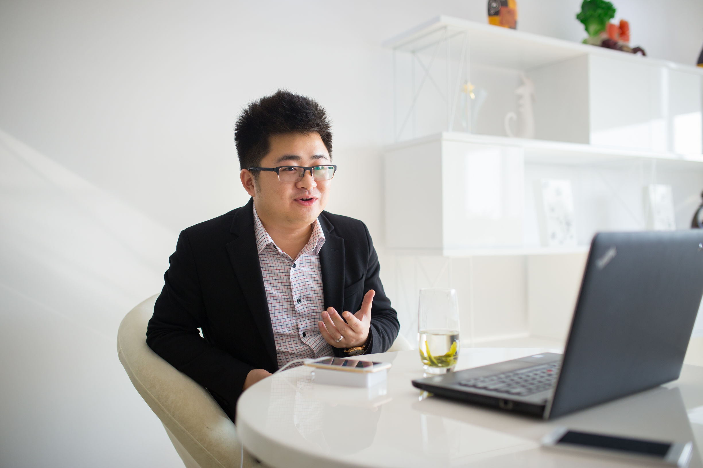 团贷网100余家分子公司专门从事*款贷**业务，更安全更具实力