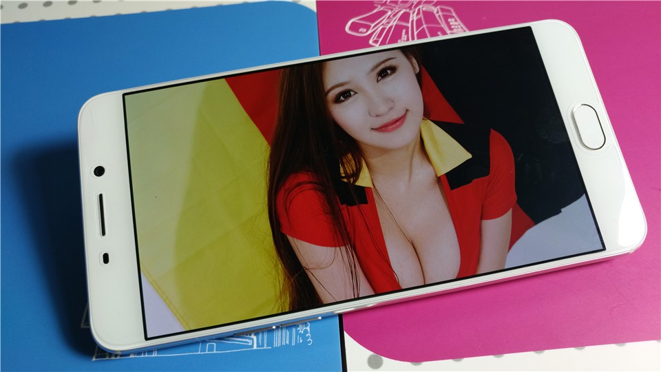 明明可以靠颜值偏偏你要拼实力,明明能靠脸偏偏拼才华