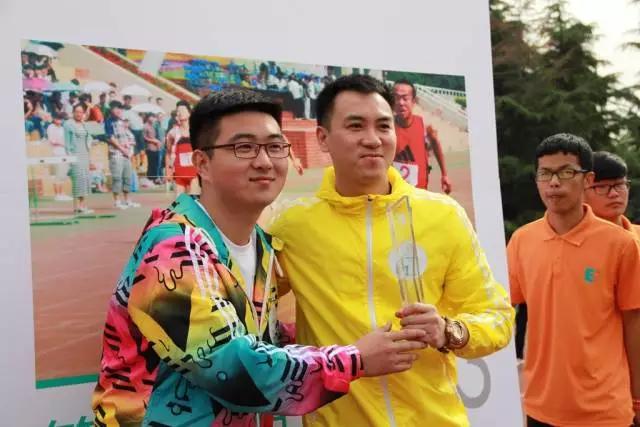 欧亚运动会开幕式啦啦操,大型无人机表演万人齐聚