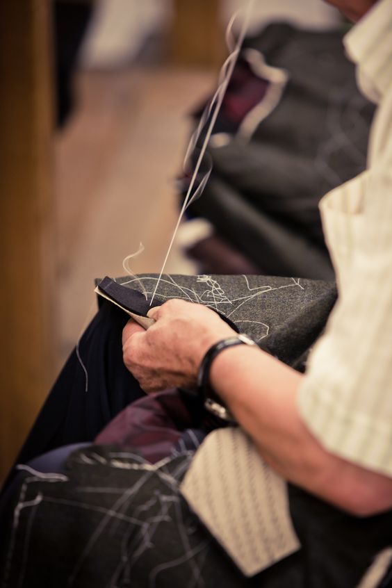 山羊绒和羊毛西装的区别,为什么不是羊毛的西装也那么贵