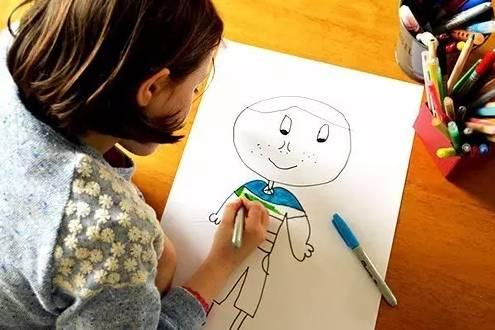 用废纸板可以给孩子做什么玩具呢,用废纸壳可以给孩子做哪些玩具