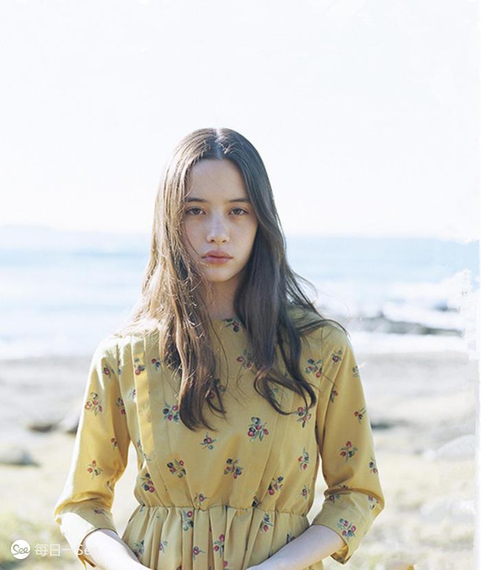 五一帮你搭：吊带裙PK碎花裙，去海边你更爱哪个？