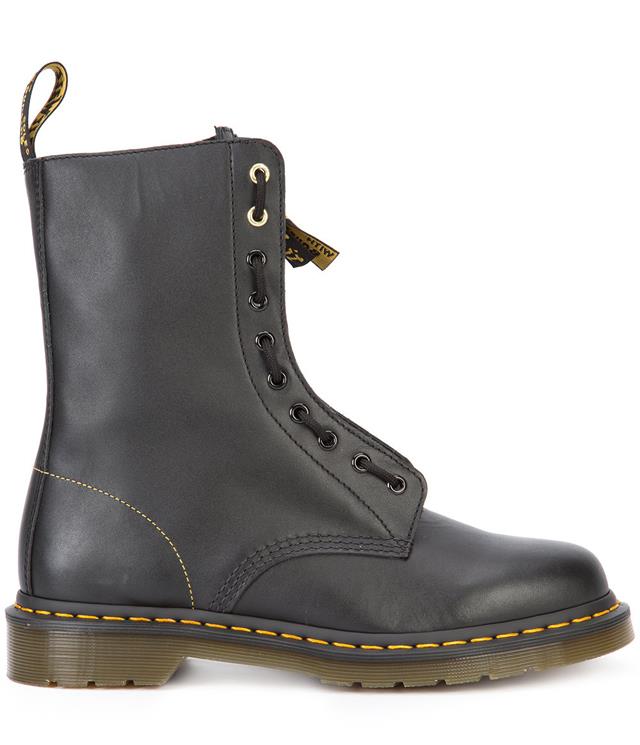 怎么选择一双合适的马丁靴,一双马丁靴的搭配