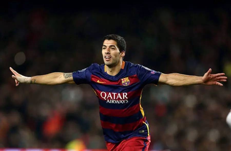 足球往事,足坛往事苏亚雷斯爱情故事