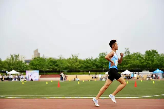 欧亚运动会开幕式啦啦操,大型无人机表演万人齐聚