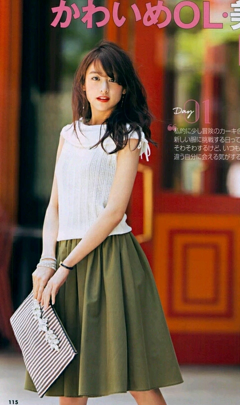 春装新款2022搭配简约高级韩版,春装这样搭配让你显瘦更显甜美