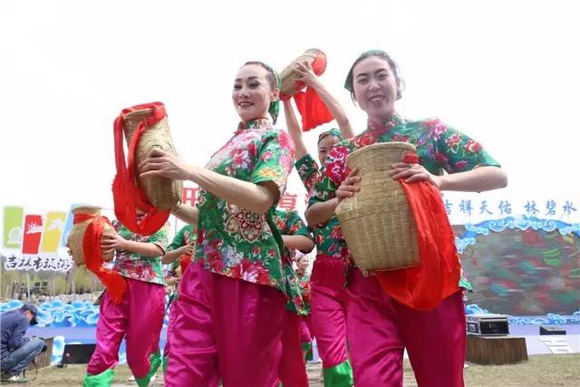 开江鱼美食节松花湖,吉林市品尝开江鱼美食宣传视频