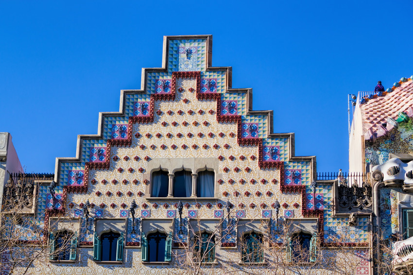 巴塞罗那最奢华的购物街