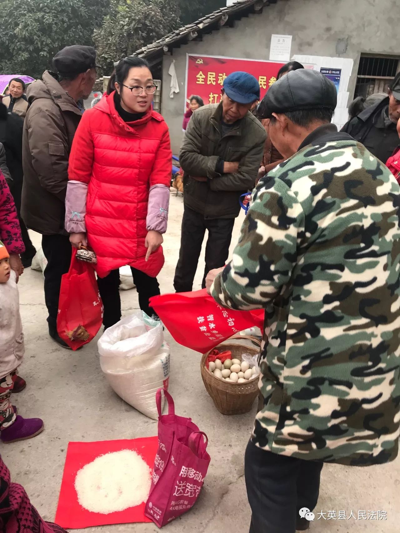 娉曢櫌骞茶鎵惰传妗堜緥,娉曢櫌骞茶鍦ㄨ劚璐敾鍧氫腑