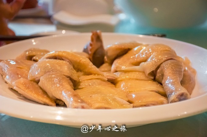 世界五大温泉胜地 (温泉旅游攻略全球六大最美温泉)