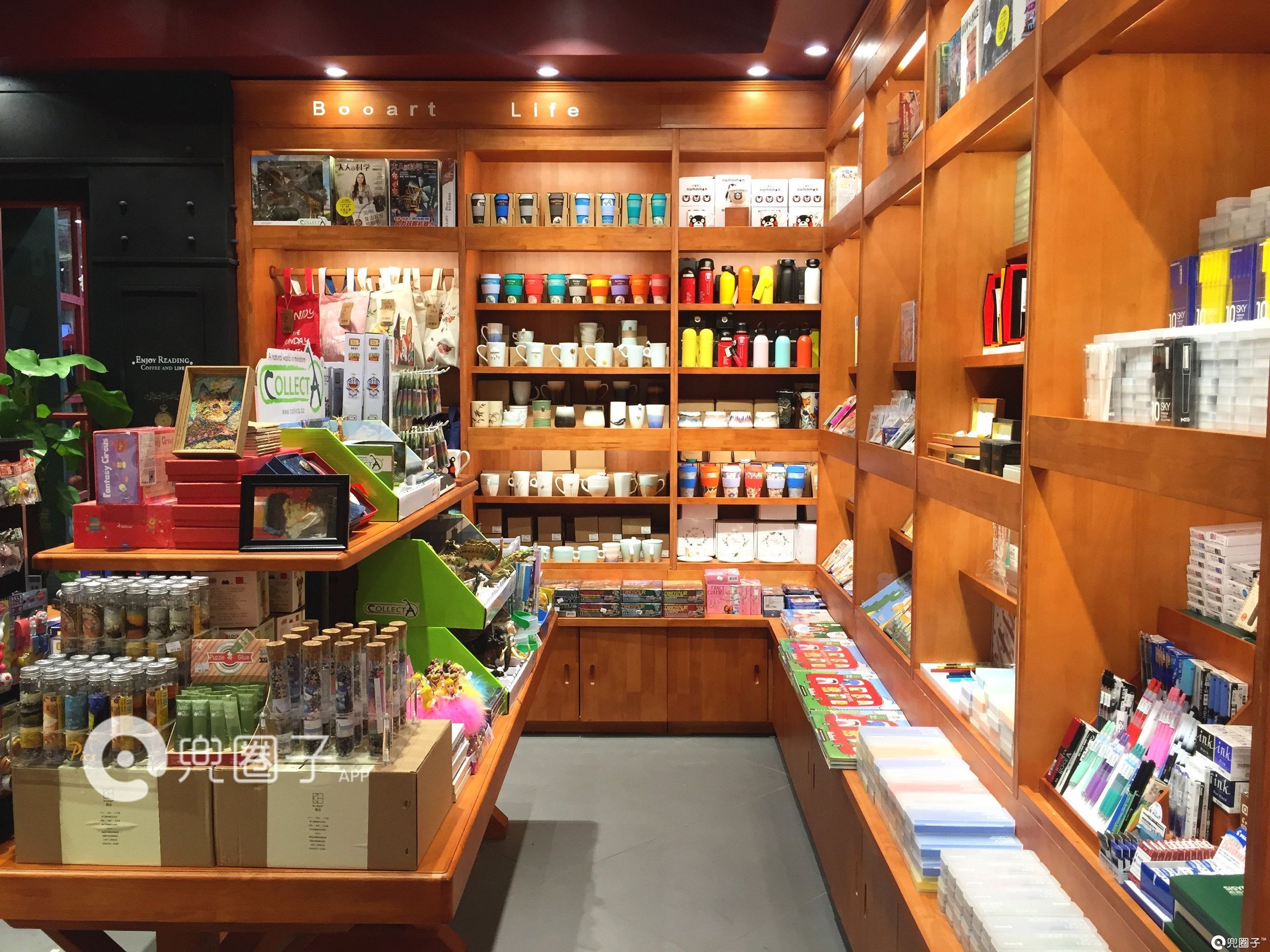 万达金街三只松鼠实体店,万达逛了一圈啥都没买