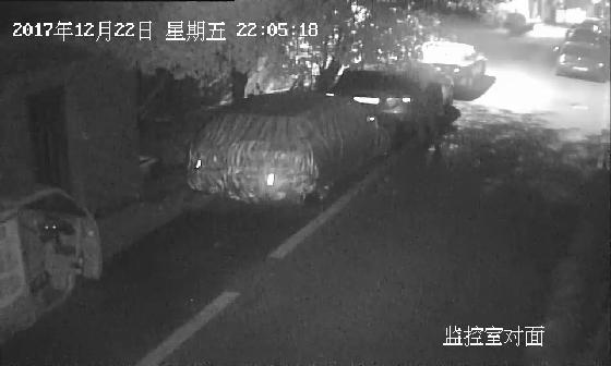 不愿买包谎称遭抢,男子深夜遭飞车抢劫