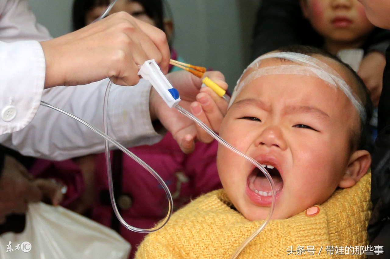 小孩感冒引起肺炎要紧吗,小孩一感冒就引起肺炎咋办