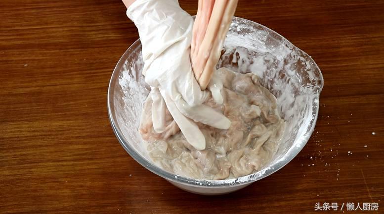 猪大肠怎么处理才能去异味,如何处理猪大肠异味