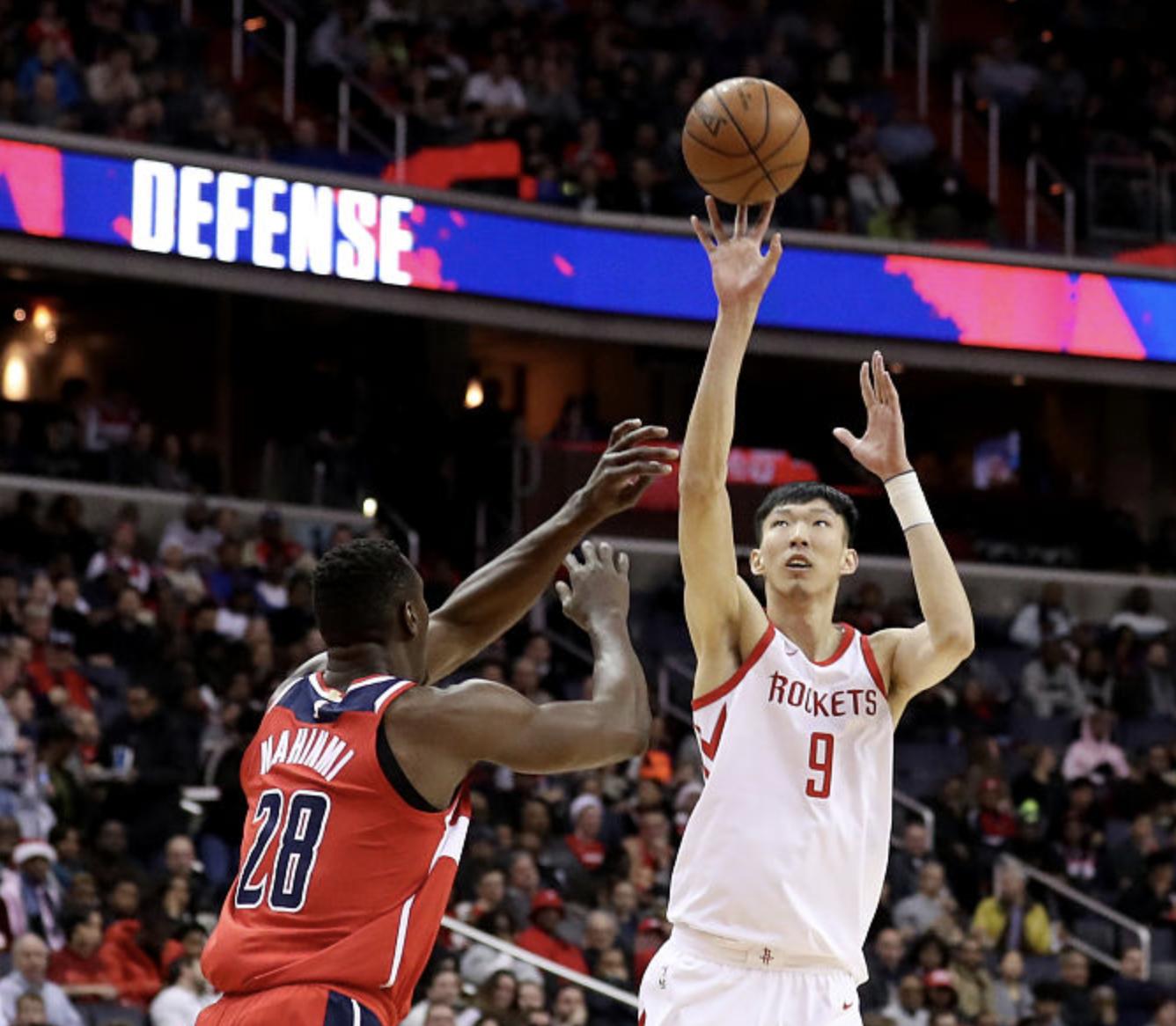 周琦三十五秒三失误,周琦3分