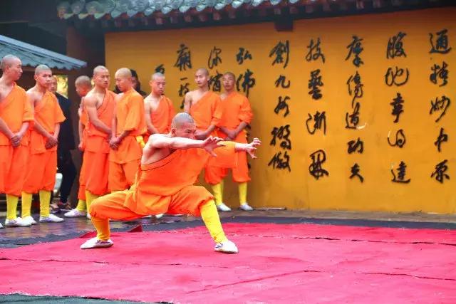 少林小子李连杰几岁,李连杰小时候在少林寺