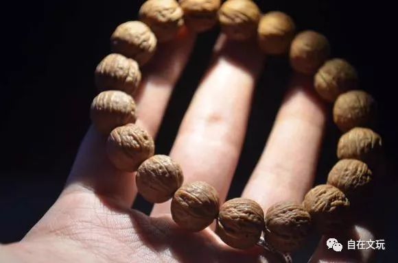 野生京八棱小核桃手串,野生雕刻小核桃手串