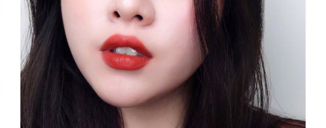 雅诗兰黛豆沙色口红杨幂同款,杨幂专属枫叶色口红