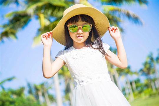 带着一家子来海边,带着一家子去旅游