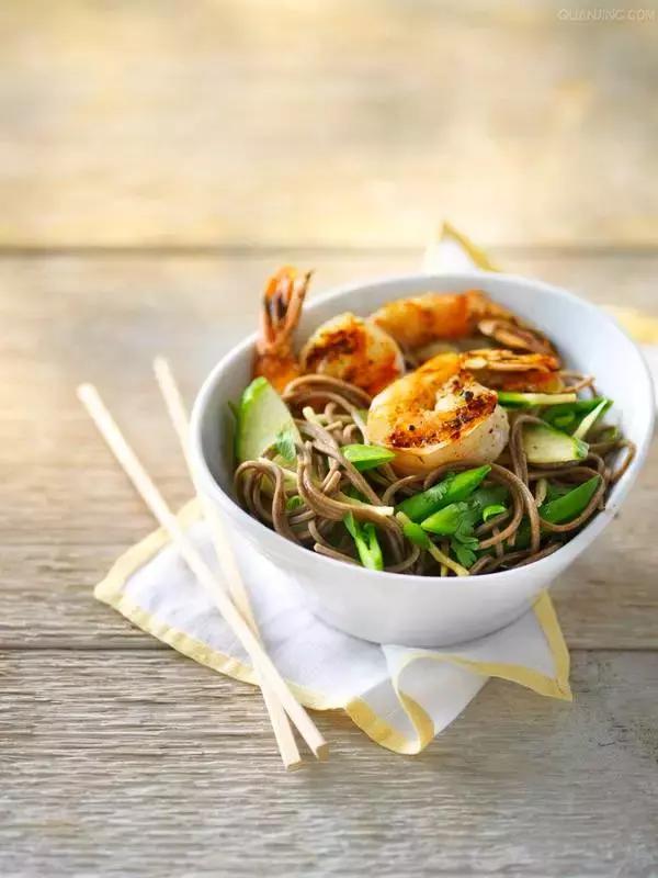 3种常见虾哪种最好吃,特色皮皮虾包括什么虾种