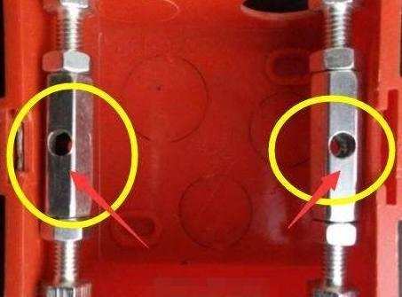 家里插座底盒脱落有什么解决办法,家里的插座如何安装才不容易松动