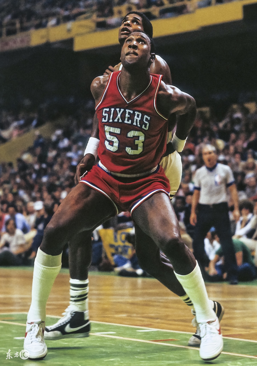 扣碎篮板燃爆集锦奥尼尔,奥尼尔扣碎篮板比赛如何继续