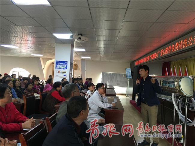 卧室空调会吹出有毒有害的风吗,房间有臭味空调开送风有效吗